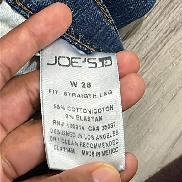 JOE’S Women’s Ripped Jeans Size 28W - Picture 5 of 6